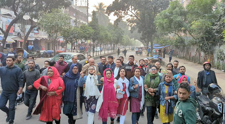 রিজভীর নেতৃত্বে হরতালের সমর্থনে বিক্ষোভ
 