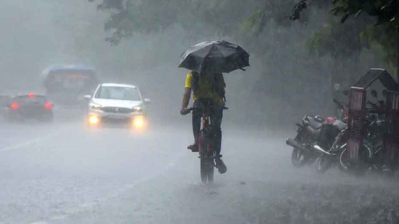 পাঁচ বিভাগে  অতি ভারী বৃষ্টি হতে পারে