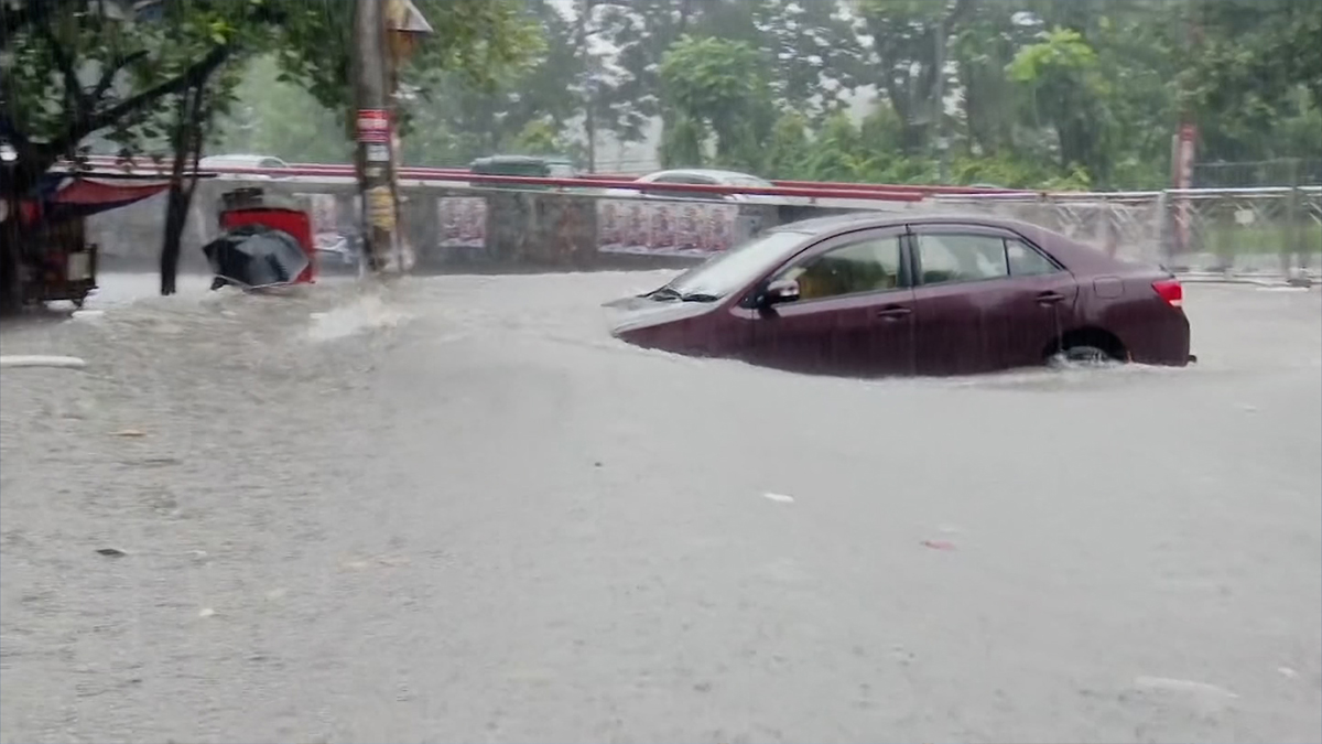 মৌসুমের সর্বোচ্চ বৃষ্টিপাত কক্সবাজারে, ডুবে গেছে রাস্তাঘাট