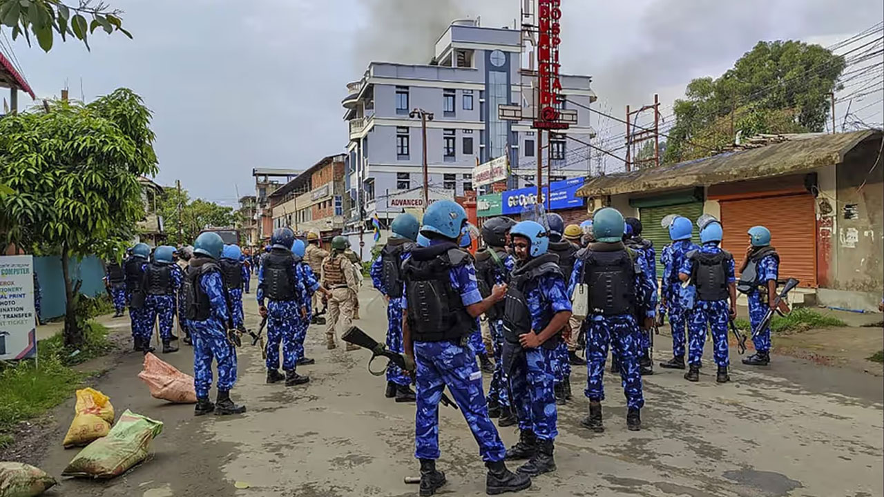 মণিপুরে ফিরল ব্রডব্যান্ড ইন্টারনেট, এখনও বন্ধ মোবাইল ডেটা