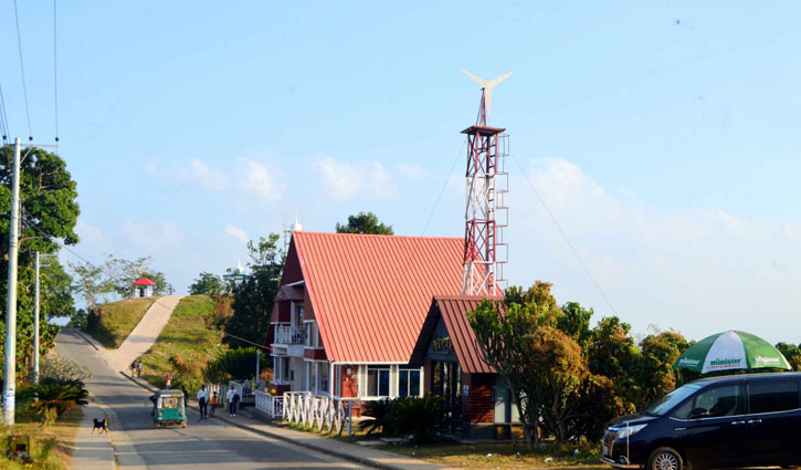 পর্যটকশূন্য সাজেক, লোকসানে ব্যবসায়ীরা