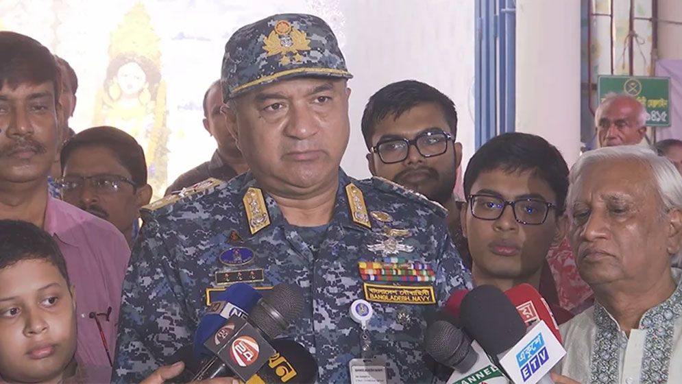 ‘নির্বিঘ্নে পূজা উদযাপনে উপকূলীয় জেলায় কাজ করছে নৌ বাহিনী’