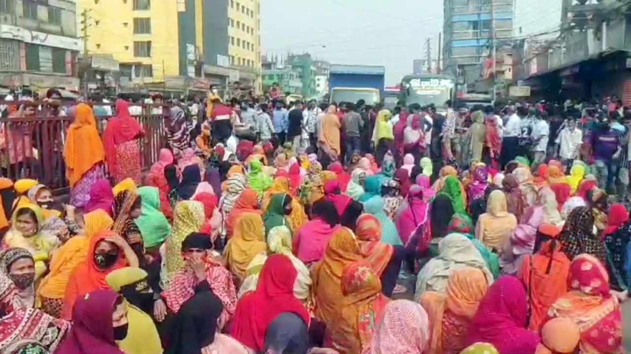 ঢাকা-ময়মনসিংহ ও ঢাকা-টাঙ্গাইল মহাসড়ক অবরোধ, দীর্ঘ যানজট