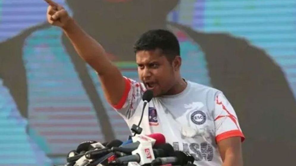 অন্তর্বর্তী সরকারকে সাবধান করে কড়া বার্তা দিলেন হাসনাত