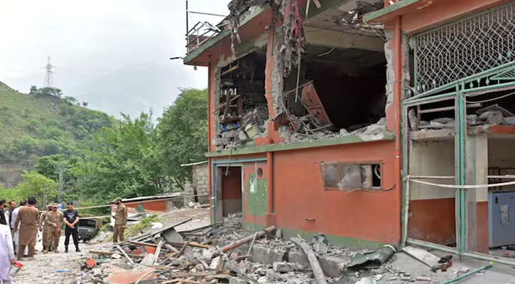 কাশ্মীর সীমান্তে রাতভর পাকিস্তানের গোলাবর্ষণ, ভারতীয় সেনা নিহত