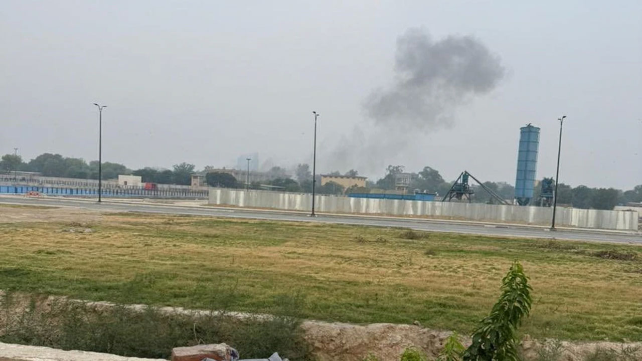 লাহোরে বিস্ফোরক-বোঝাই ভারতীয় ড্রোন ভূপাতিত করল পাকিস্তান