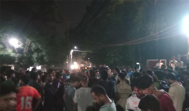 আ.লীগের রাজনীতি নিষিদ্ধ: ক্যাম্পাসে ক্যাম্পাসে উল্লাস