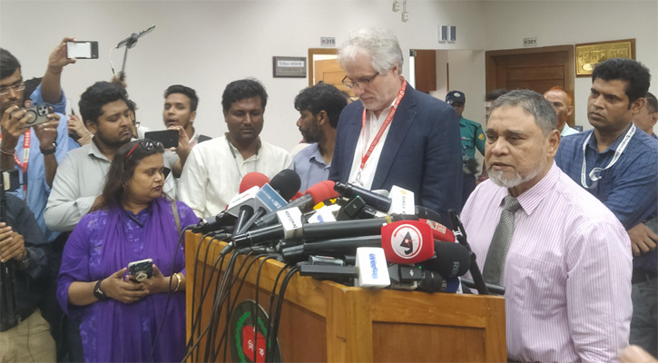 কার্যক্রম নিষিদ্ধের প্রজ্ঞাপন পেলেই ব্যবস্থা: সিইসি