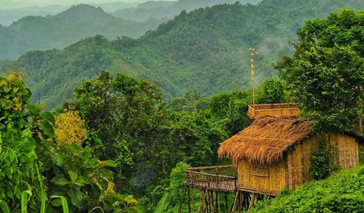 ভূমিধসের শঙ্কা, লামায় ৬০ রিসোর্ট বন্ধ ঘোষণা