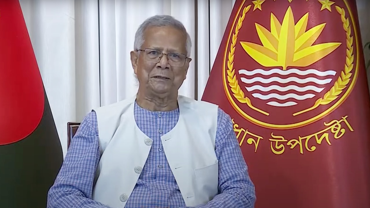 কোরবানিকে ত্যাগের মহিমায় গরিববান্ধব করার আহ্বান প্রধান উপদেষ্টার
