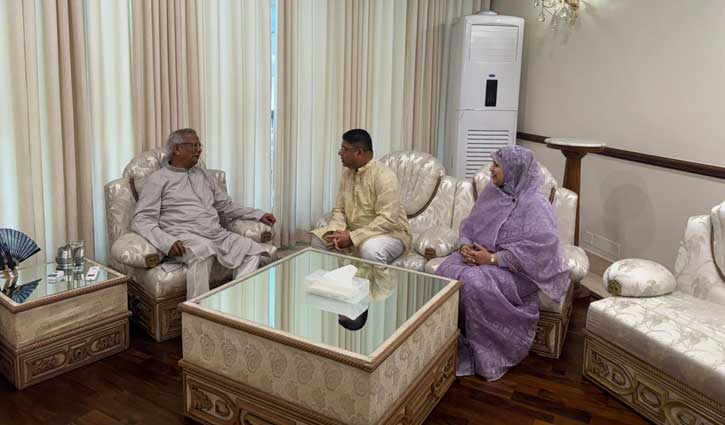 প্রধান উপদেষ্টার সঙ্গে সেনাপ্রধানের ঈদের শুভেচ্ছা বিনিময়