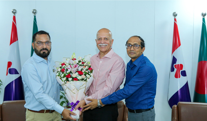 ওয়ালটন হেডকোয়ার্টার্স পরিদর্শন করলেন স্বতন্ত্র পরিচালক আকতার মতিন চৌধুরী