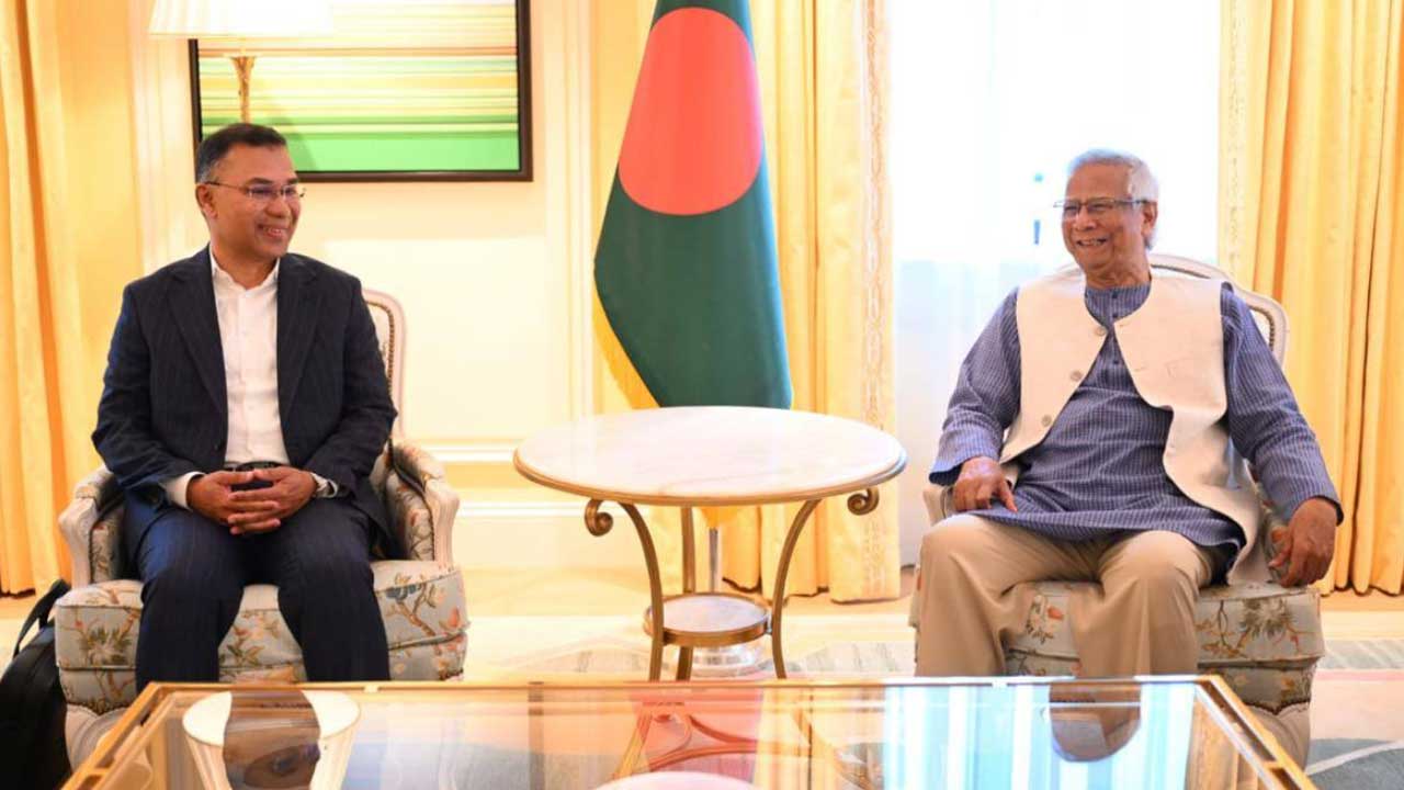 কেক পাঠিয়ে প্রধান উপদেষ্টাকে জন্মদিনের শুভেচ্ছা জানালেন তারেক রহমান