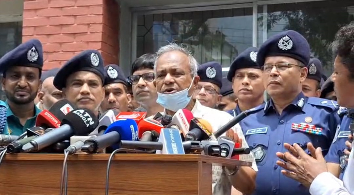 ‘মবে’ জড়িতদের ছাড় নয়: স্বরাষ্ট্র উপদেষ্টা