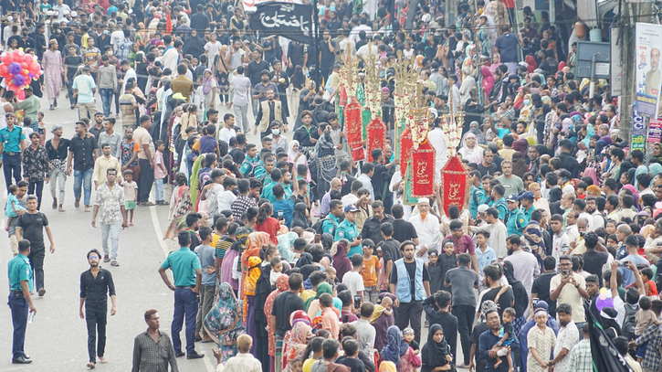 কঠোর নিরাপত্তায় রাজধানীতে তাজিয়া মিছিল অনুষ্ঠিত