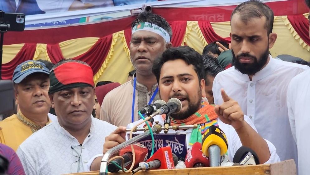 খুনি হাসিনাকে আশ্রয় দেওয়ায় ভারতকেও জবাবদিহি করতে হবে: নাহিদ