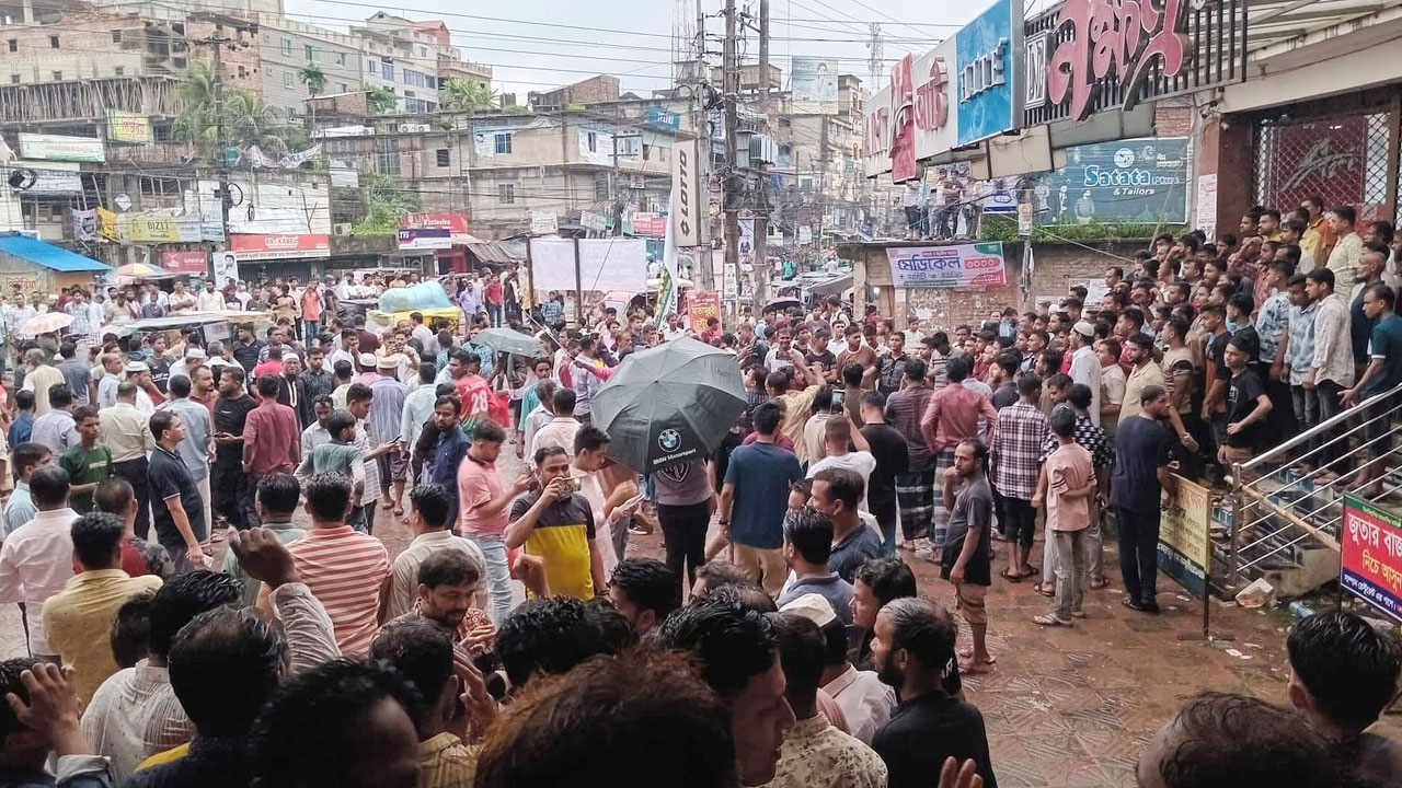 সালাহউদ্দিনকে নিয়ে ‘কুরুচিপূর্ণ’ বক্তব্য, বিএনপির বিক্ষোভ