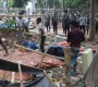 সোহরাওয়ার্দী উদ্যানে ভ্রাম্যমাণ দোকান গুঁড়িয়ে দিল ডিএনসিসি