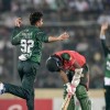 বাংলাদেশকে ধসিয়ে ধবলধোলাই এড়াল পাকিস্তান