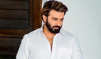 রোমান্টিক দৃশ্যের শুটিংয়ে আহত শাকিব খান
