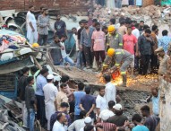 ভারতের উত্তরপ্রদেশে ভবনধসে ১০ জনের মৃত্যু