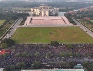 ‘সবার আগে বাংলাদেশ’ কনসার্টে মাতোয়ারা লাখো জনতা