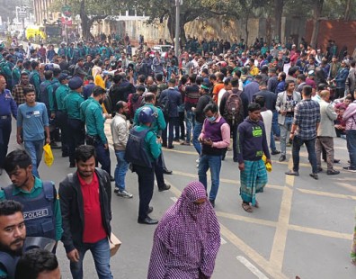 চাকরি ফিরে পাচ্ছেন আ. লীগ আমলে চাকরিচ্যুত ১৫২২ পুলিশ সদস্য