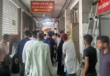 বহির্বিভাগে কর্মবিরতি পালন করছেন ঢামেকের ইন্টার্ন চিকিৎসকরা