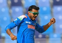 দিল্লির মসনদে বসলেন অক্ষর