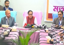 দেশ থেকে আড়াই-তিন লাখ কোটি টাকা পাচার হয়েছে: গভর্নর