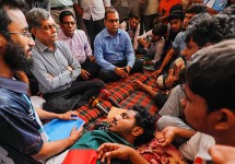 কুয়েটে শিক্ষা উপদেষ্টা, কথা বলছেন শিক্ষার্থীদের সঙ্গে