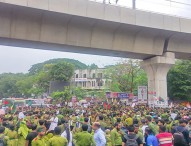 নার্স ও মিডওয়াইফদের শাহবাগ অবরোধ