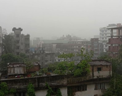 ঢাকায় ঝুম বৃষ্টি, চট্টগ্রামে পাহাড় ধসের শঙ্কা