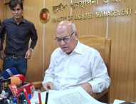 শেখ মুজিব ও ৪ নেতার মুক্তিযোদ্ধা স্বীকৃতি বাতিলের খবর সঠিক নয়: উপদেষ্টা
