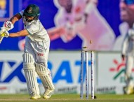 মাইলফলক ছোঁয়া হলো না, আক্ষেপ নিয়ে শেষ বাংলাদেশের ইনিংস