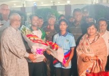 সিঙ্গাপুর থেকে দেশে ফিরলো স্বর্ণজয়ী আলিফসহ আর্চারি দল