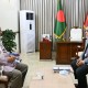 প্রধান উপদেষ্টার সঙ্গে সাক্ষাৎ করেছেন সিইসি