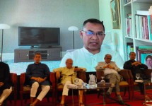 অপরাধীদের সরকার ধরছে না কেন, প্রশ্ন তারেক রহমানের