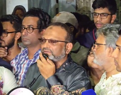 ঢাবির হলে ছাত্ররাজনীতি নিষিদ্ধ থাকবে : উপাচার্য